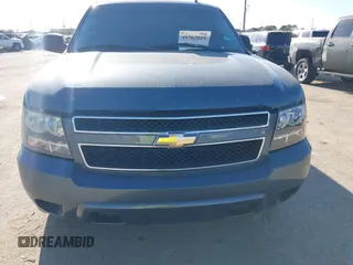 2010 Chevrolet Suburban LS with VIN 1GNUCHE09AR167462, listed as a IAAI auction lot 41767923 with 180,551 mi miles. Bid and sale history available at carsss.com. Image 12.