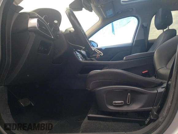 2019 Jaguar F-Pace 25t с VIN SADCS2FXXKA390999, выставлен на аукционе Copart как лот 46416534 с пробегом 104 961 миль миль и Списание • Salvage title. История ставок и продаж доступна на DreamBid. Изображение 7.