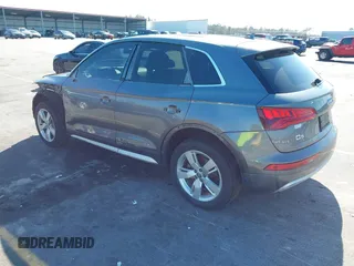 2018 Audi Q5 Premium Plus with VIN WA1BNAFY1J2245788, listed as a IAAI auction lot 41761858 with 76,571 mi miles. Bid and sale history available at carsss.com. Image 3.