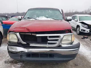 1999 Ford F-250 z VIN 1FTRX27L0XNB98915, wystawiony jako IAAI lot #41564615 z przebiegiem 227 254 mil mil oraz . Historia ofert i sprzedaży dostępna na DreamBid. Obrazek 12.
