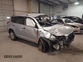 2008 Toyota RAV4 with VIN JTMBD33V786062414, listed as a IAAI auction lot 41188782 with 132,500 mi miles. Bid and sale history available at carsss.com. Image 1.