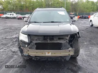 2017 Ford Explorer XLT with VIN 1FM5K8D83HGB84296, listed as a IAAI auction lot 42170542 with 118,335 mi miles and . Bid and sale history available at carsss.com. Image 6.