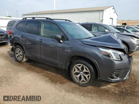 2022 Subaru Forester Touring with VIN JF2SKEEC4NH478130, listed as a Copart auction lot 59207115 with 60,705 mi miles and Salvage title. Bid and sale history available at DreamBid. Image 4.