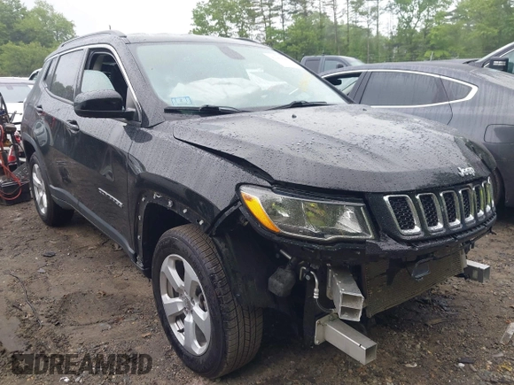 2021 Jeep Compass Latitude z VIN 3C4NJDBBXMT575577, wystawiony jako IAAI lot #42363945 z przebiegiem 32 341 mil mil oraz . Historia ofert i sprzedaży dostępna na DreamBid. Obrazek 1.