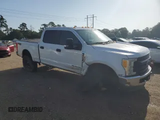 2017 Ford F-250 Lariat with VIN 1FT7W2BT7HEC13302, listed as a Copart auction lot 61263835 with 188,928 mi miles and Salvage title. Bid and sale history available at DreamBid. Image 4.