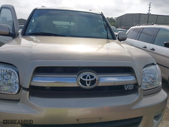 2005 Toyota Sequoia SR5 with VIN 5TDZT34AX5S241653, listed as a IAAI auction lot 41960379 with 251,280 mi miles. Bid and sale history available at carsss.com. Image 10.