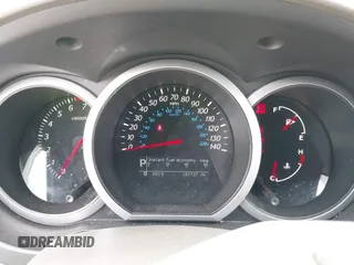 2010 Suzuki Grand Vitara Premium z VIN JS3TE0D22A4101157, wystawiony jako IAAI lot #42231953 z przebiegiem 187 737 mil mil oraz . Historia ofert i sprzedaży dostępna na DreamBid. Obrazek 7.