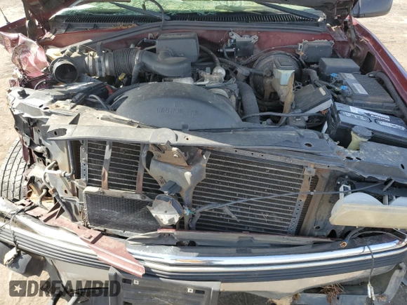 1998 GMC Suburban z VIN 3GKFK16R1WG503206, wystawiony jako Copart lot #69802344 z przebiegiem 231 148 mil mil oraz Szkody całkowita. Historia ofert i sprzedaży dostępna na DreamBid. Obrazek 14.