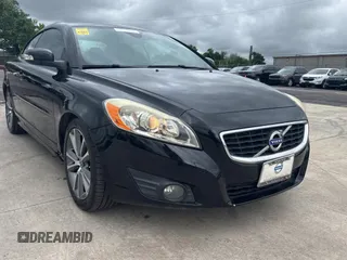 2012 Volvo C70 T5 with VIN YV1672MC2CJ127802, listed as a Copart auction lot 55505505 with 136,610 mi miles and Clean Title. Bid and sale history available at carsss.com. Image 1.
