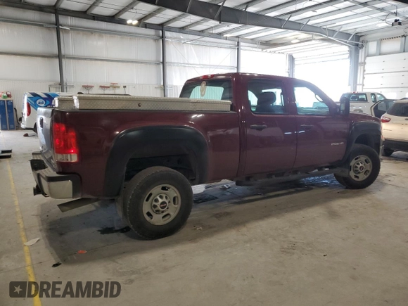 2011 GMC Sierra 1500 with VIN 1GT11ZCG9BF143575, listed as a Copart auction lot 88236055 with 153,316 mi miles and Salvage Title. Bid and sale history available at DreamBid. Image 3.