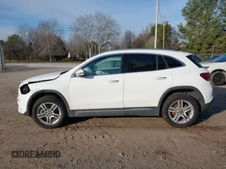 2023 Mercedes-Benz GLA 250 z VIN W1N4N4GB0PJ448110, wystawiony jako IAAI lot #41441057 z przebiegiem 24 693 mil mil oraz . Historia ofert i sprzedaży dostępna na DreamBid. Obrazek 14.