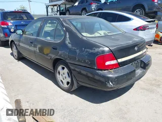 2001 Nissan Altima GXE with VIN 1N4DL01A21C216440, listed as a IAAI auction lot 41999928 with 169,289 mi miles. Bid and sale history available at carsss.com. Image 3.