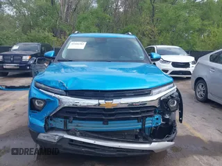 2025 Chevrolet TrailBlazer LT with VIN KL79MRSL6SB161187, listed as a IAAI auction lot 42106703 with 1,818 mi miles. Bid and sale history available at carsss.com. Image 6.