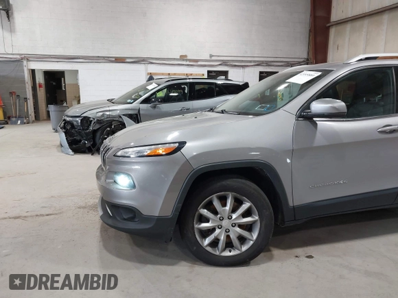 2018 Jeep Cherokee Limited with VIN 1C4PJMDX1JD607707, listed as a IAAI auction lot 42095889 with 123,913 mi miles and . Bid and sale history available at DreamBid. Image 19.