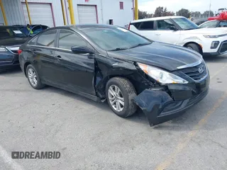 2012 Hyundai Sonata GLS PZEV with VIN 5NPEB4AC4CH462892, listed as a IAAI auction lot 41829985 with 220,605 mi miles. Bid and sale history available at carsss.com. Image 1.