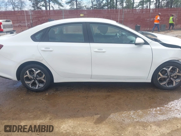 2021 Kia Forte LXS with VIN 3KPF24AD8ME309676, listed as a IAAI auction lot 41687663 with 73,104 mi miles and . Bid and sale history available at carsss.com. Image 14.