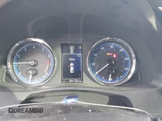 2017 Toyota Corolla L z VIN 5YFBURHE6HP632388, wystawiony jako IAAI lot #41299135 z przebiegiem 84 130 mil mil oraz . Historia ofert i sprzedaży dostępna na DreamBid. Obrazek 7.