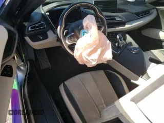 2019 BMW i8 z VIN WBY2Z6C56K7D09508, wystawiony jako Copart lot #86847034 z przebiegiem 24 015 mil mil oraz Szkoda całkowita • Salvage title. Historia ofert i sprzedaży dostępna na DreamBid. Obrazek 8.