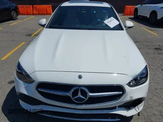 2023 Mercedes-Benz C 300 z VIN W1KAF4GB8PR133974, wystawiony jako IAAI lot #41966176 z przebiegiem 21 289 mil mil oraz . Historia ofert i sprzedaży dostępna na DreamBid. Obrazek 12.