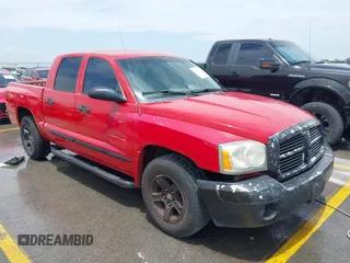 2005 Dodge Dakota SLT z VIN 1D7HE48N65S209630, wystawiony jako IAAI lot #42409822 z przebiegiem 224 849 mil mil oraz . Historia ofert i sprzedaży dostępna na DreamBid. Obrazek 1.