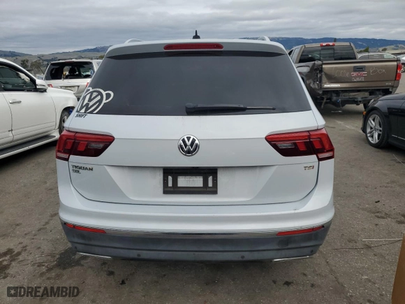 2018 Volkswagen Tiguan SEL Premium with VIN 3VV5B7AX6JM002484, listed as a Copart auction lot 44848025 with 80,376 mi miles and Clean Title. Bid and sale history available at carsss.com. Image 6.