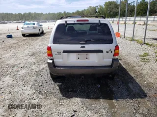 2004 Ford Escape XLT with VIN 1FMYU03184KA61209, listed as a Copart auction lot 70272044 with 120,400 mi miles and Salvage Title. Bid and sale history available at carsss.com. Image 6.