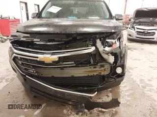 2019 Chevrolet Traverse LT Cloth with VIN 1GNERGKW2KJ129139, listed as a IAAI auction lot 41483057 with 219,032 mi miles. Bid and sale history available at carsss.com. Image 6.