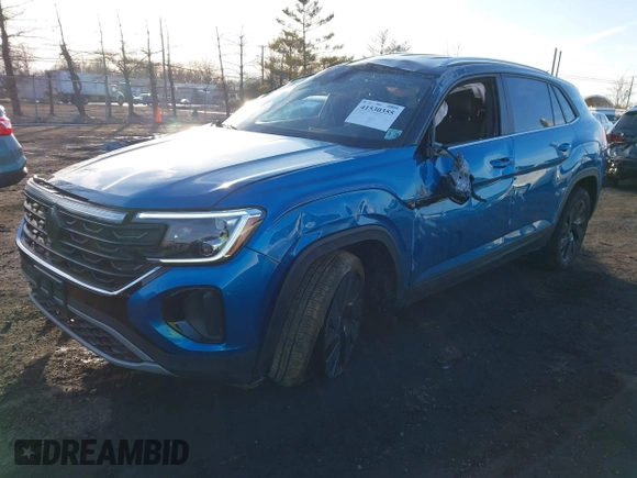 2024 Volkswagen Atlas SE с VIN 1V2HE2CA1RC219841, выставлен на аукционе IAAI как лот 41530355 с пробегом 8 133 миль миль и . История ставок и продаж доступна на DreamBid. Изображение 2.