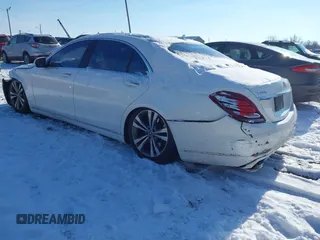 2016 Mercedes-Benz S 550 z VIN WDDUG8FB3GA217511, wystawiony jako IAAI lot #41329788 z przebiegiem 112 210 mil mil oraz . Historia ofert i sprzedaży dostępna na DreamBid. Obrazek 3.