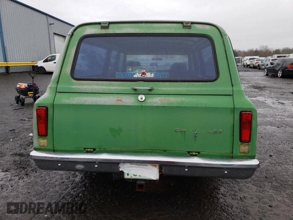 1971 Chevrolet Suburban z VIN CE261Z640706, wystawiony jako Copart lot #87385634 z przebiegiem 818 477 mil mil oraz Czysty tytuł • Clean title. Historia ofert i sprzedaży dostępna na DreamBid. Obrazek 6.