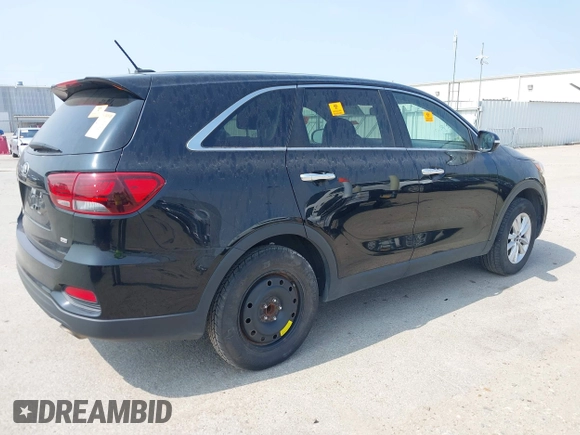 2019 Kia Sorento L z VIN 5XYPG4A39KG534430, wystawiony jako IAAI lot #42255655 z przebiegiem 167 437 mil mil oraz . Historia ofert i sprzedaży dostępna na DreamBid. Obrazek 4.