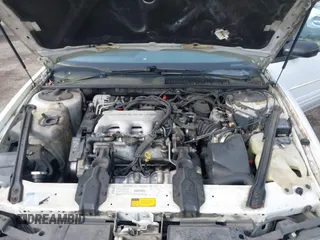 1996 Oldsmobile Cutlass Supreme S z VIN 1G3WH52M6TF328427, wystawiony jako IAAI lot #41718618 z przebiegiem 104 914 mil mil oraz . Historia ofert i sprzedaży dostępna na DreamBid. Obrazek 10.