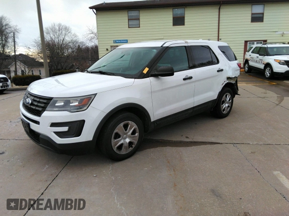 2017 Ford Police Interceptor Utility z VIN 1FM5K8AR4HGD25759, wystawiony jako IAAI lot #41668078 z przebiegiem 100 108 mil mil oraz . Historia ofert i sprzedaży dostępna na DreamBid. Obrazek 2.