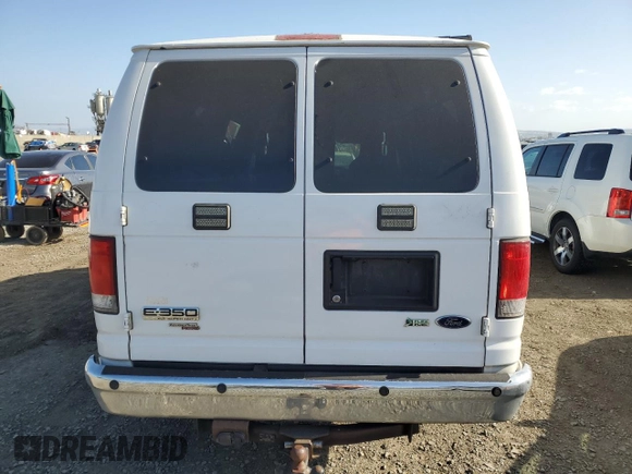 2014 Ford Econoline Passenger XL z VIN 1FBSS3BL1EDA85723, wystawiony jako Copart lot #53297125 z przebiegiem 245 566 mil mil oraz Szkoda całkowita • Salvage title. Historia ofert i sprzedaży dostępna na DreamBid. Obrazek 6.