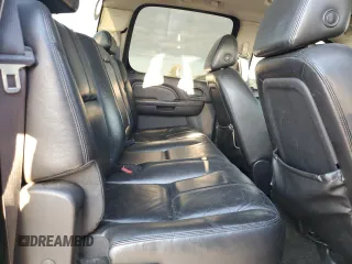2008 GMC Sierra Denali z VIN 2GTEK638X81268607, wystawiony jako Copart lot #67148574 z przebiegiem 164 727 mil mil oraz Szkody całkowita. Historia ofert i sprzedaży dostępna na DreamBid. Obrazek 10.