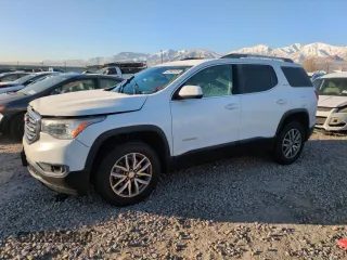 2017 GMC Acadia SLE with VIN 1GKKNSLA6HZ196290, listed as a Copart auction lot 42582205 with 61,465 mi miles and Salvage Title. Bid and sale history available at carsss.com. Image 1.