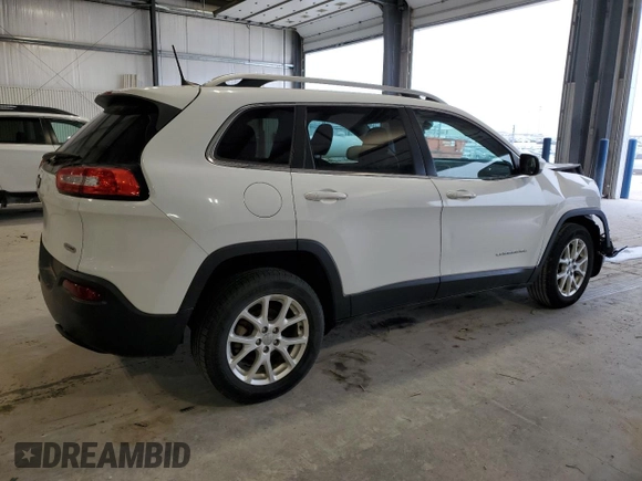 2016 Jeep Cherokee Latitude with VIN 1C4PJLCB6GW201337, listed as a Copart auction lot 50885755 with 185,135 mi miles and Salvage Title. Bid and sale history available at carsss.com. Image 3.