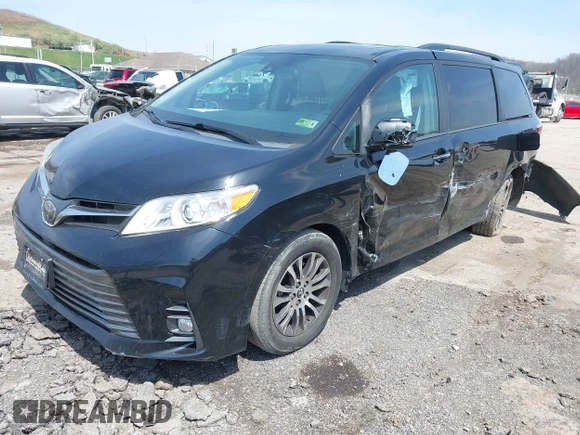 2019 Toyota Sienna XLE Auto Access Seat with VIN 5TDYZ3DC1KS998660, listed as a IAAI auction lot 42025856 with 113,376 mi miles. Bid and sale history available at carsss.com. Image 20.