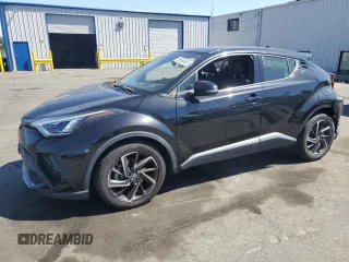 2020 Toyota C-HR LE z VIN JTNKHMBXXL1068125, wystawiony jako Copart lot #58858865 z przebiegiem 43 805 mil mil oraz Szkoda całkowita • Salvage title. Historia ofert i sprzedaży dostępna na DreamBid. Obrazek 1.