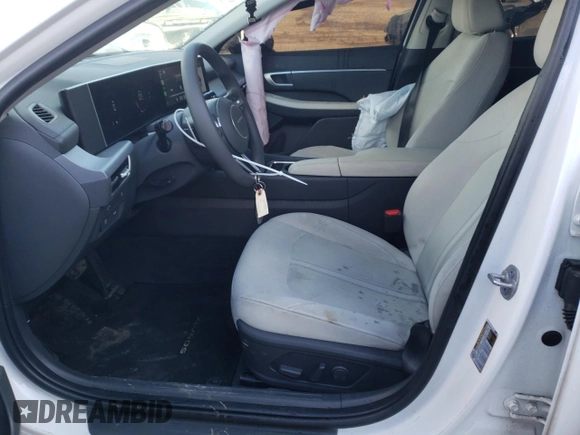 2024 Hyundai Sonata SEL z VIN KMHL64JA5RA376500, wystawiony jako Copart lot #42201915 z przebiegiem 12 958 mil mil oraz Szkoda całkowita • Salvage title. Historia ofert i sprzedaży dostępna na DreamBid. Obrazek 7.