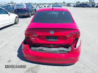 2012 Volkswagen Jetta GLI Autobahn с VIN 3VW4A7AJXCM405540, выставлен на аукционе IAAI как лот 41948873 с пробегом 116 967 миль миль и . История ставок и продаж доступна на DreamBid. Изображение 16.