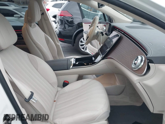 2023 Mercedes-Benz EQS 450+ z VIN 4JGDM2DB2PA024555, wystawiony jako IAAI lot #41522294 z przebiegiem 11 093 mil mil oraz . Historia ofert i sprzedaży dostępna na DreamBid. Obrazek 5.
