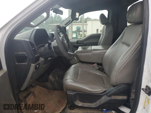 2016 Ford F-150 XL z VIN 1FTMF1C8XGKD85217, wystawiony jako Copart lot #62730605 z przebiegiem 282 246 mil mil oraz Szkoda całkowita • Salvage title. Historia ofert i sprzedaży dostępna na DreamBid. Obrazek 7.