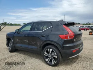 2024 Volvo XC40 Plus Bright Theme with VIN YV4L12UE4R2366179, listed as a Copart auction lot 56550015 with 863 mi miles and Salvage title. Bid and sale history available at DreamBid. Image 2.