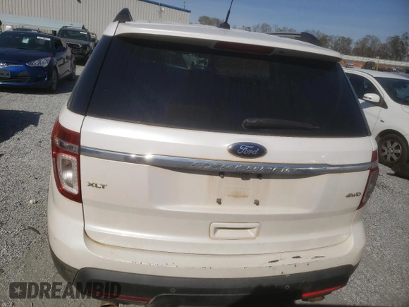 2013 Ford Explorer XLT z VIN 1FM5K8D87DGA26716, wystawiony jako Copart lot #51214045 z przebiegiem 238 248 mil mil oraz Szkoda całkowita • Salvage title. Historia ofert i sprzedaży dostępna na DreamBid. Obrazek 6.