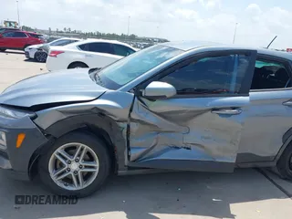 2020 Hyundai Kona SE with VIN KM8K12AA3LU424127, listed as a IAAI auction lot 42439259 with 109,150 mi miles and . Bid and sale history available at DreamBid. Image 6.
