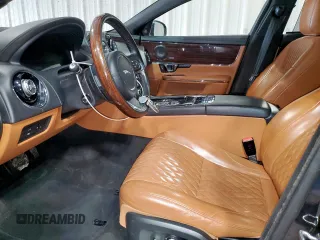 2016 Jaguar XJ Portfolio с VIN SAJWJ2GD0G8V92699, выставлен на аукционе Copart как лот 59138065 с пробегом 123 065 миль миль и Чистый • Clean title. История ставок и продаж доступна на DreamBid. Изображение 7.