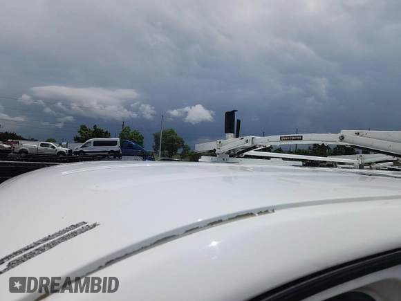 2018 Ford Transit z VIN 1FTYR1YM2JKB43849, wystawiony jako IAAI lot #42642845 z przebiegiem 106 463 mil mil oraz . Historia ofert i sprzedaży dostępna na DreamBid. Obrazek 25.