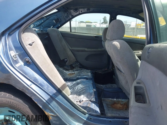2004 Toyota Camry LE with VIN 4T1BE32K14U793314, listed as a IAAI auction lot 42031924 with 169,164 mi miles. Bid and sale history available at carsss.com. Image 8.