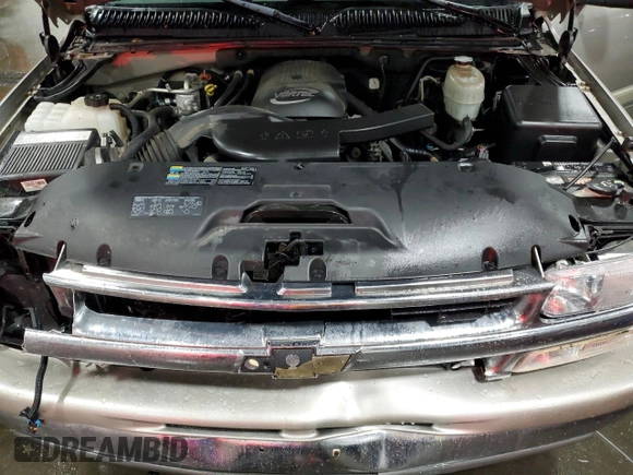 2005 Chevrolet Suburban LS with VIN 3GNFK16Z35G203233, listed as a Copart auction lot 56381734 with 234,378 mi miles and Salvage Title. Bid and sale history available at carsss.com. Image 12.
